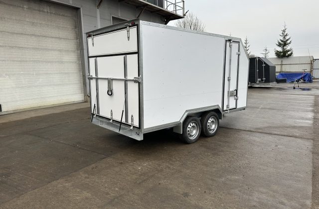 Фургон из ЛЮКС ПАНЕЛЕЙ