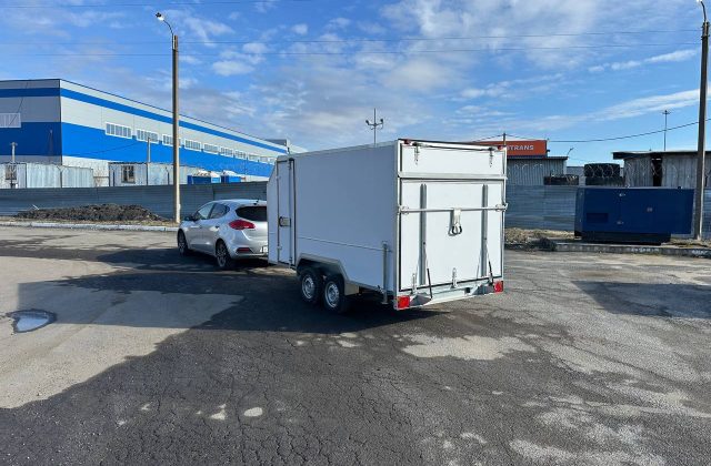 Прицеп фургон с апарелью